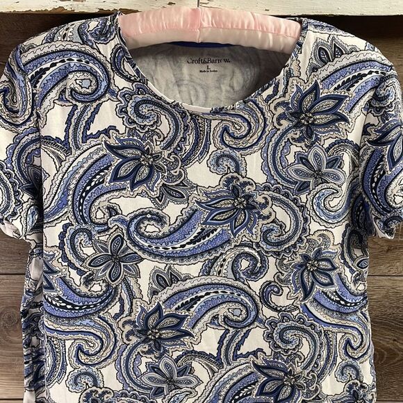 Croft&Barrow Ladies Paisley Short Sleeve Scoop Neck Blue White Size Large - Picture 3 of 7